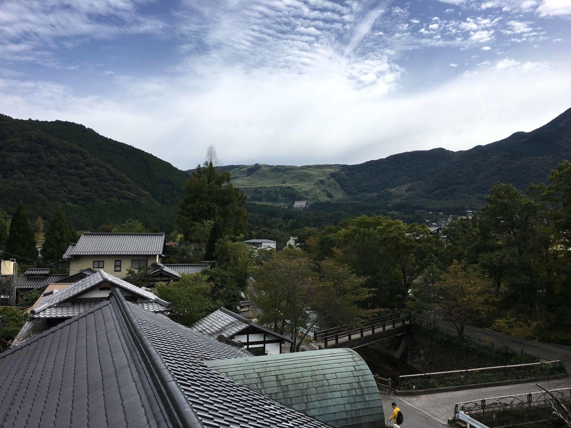 Enokiya Ryokan Юфу Екстер'єр фото